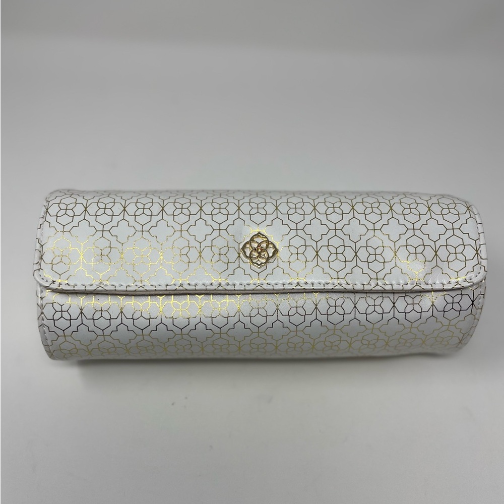 NWT Kendra Scott Logo Jewelry Roll in White & Gold!